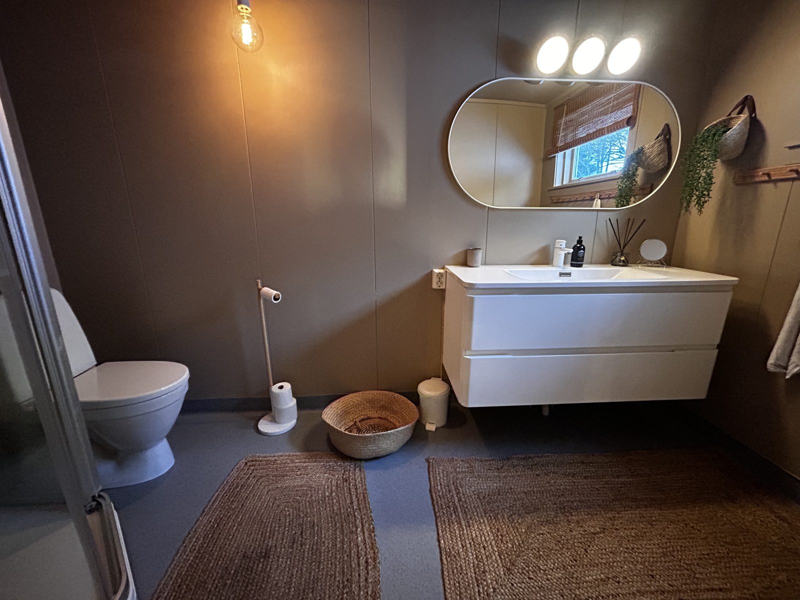 Bathroom on the upper floor. Photo 6 of 13.