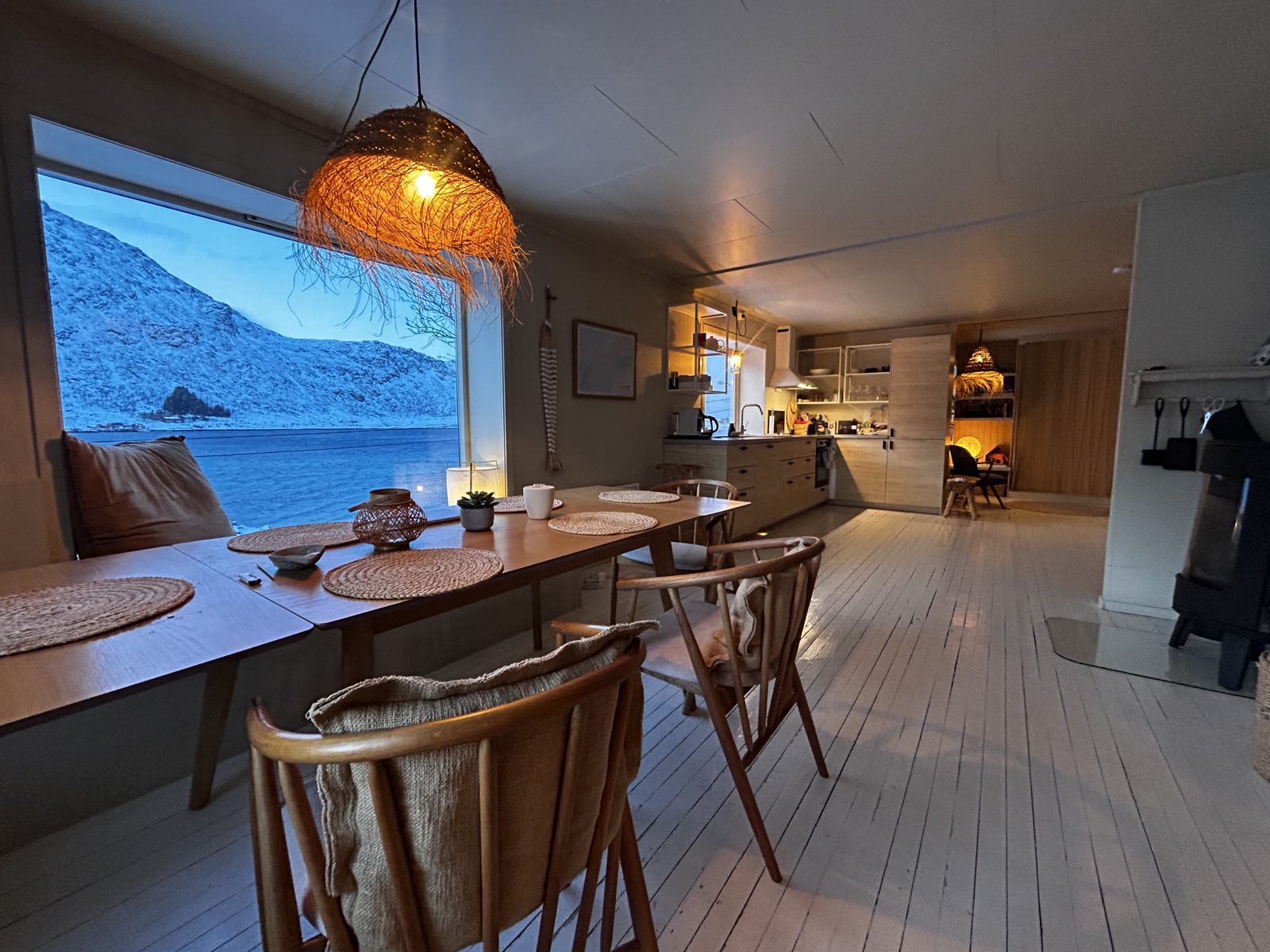 The dining room. Photo 7 of 22.