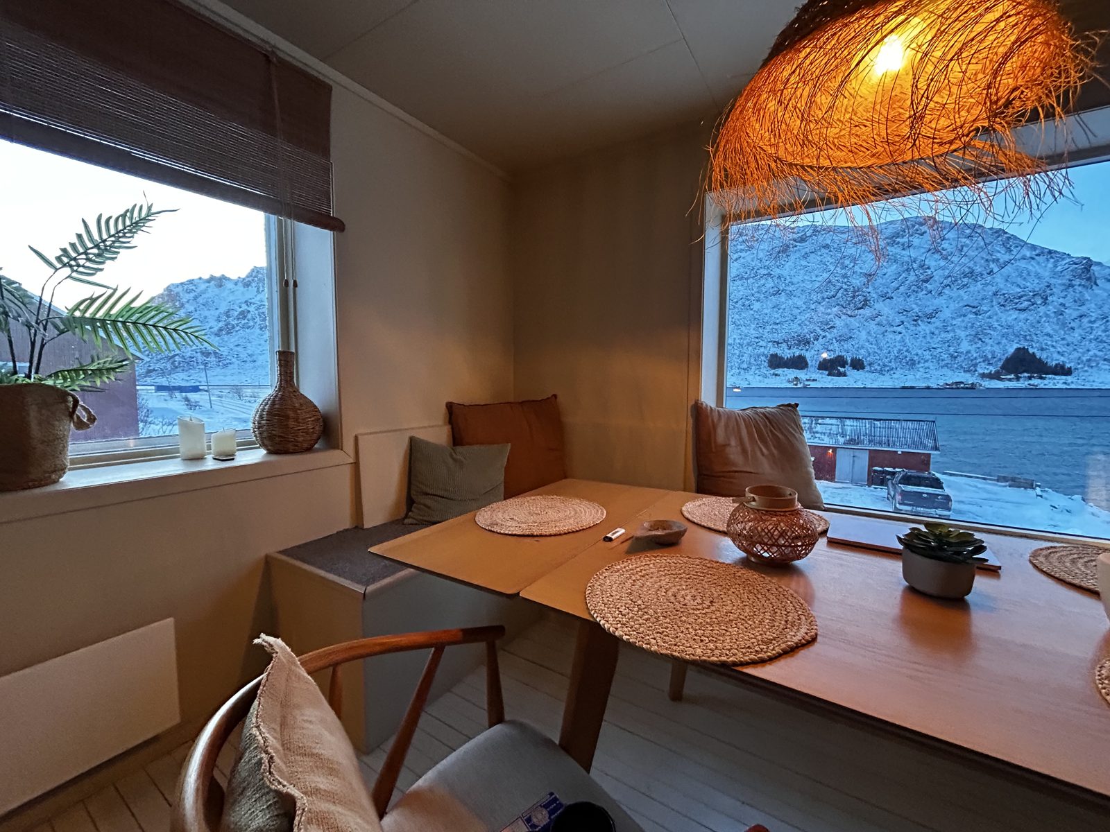 The dining room. Photo 10 of 22.