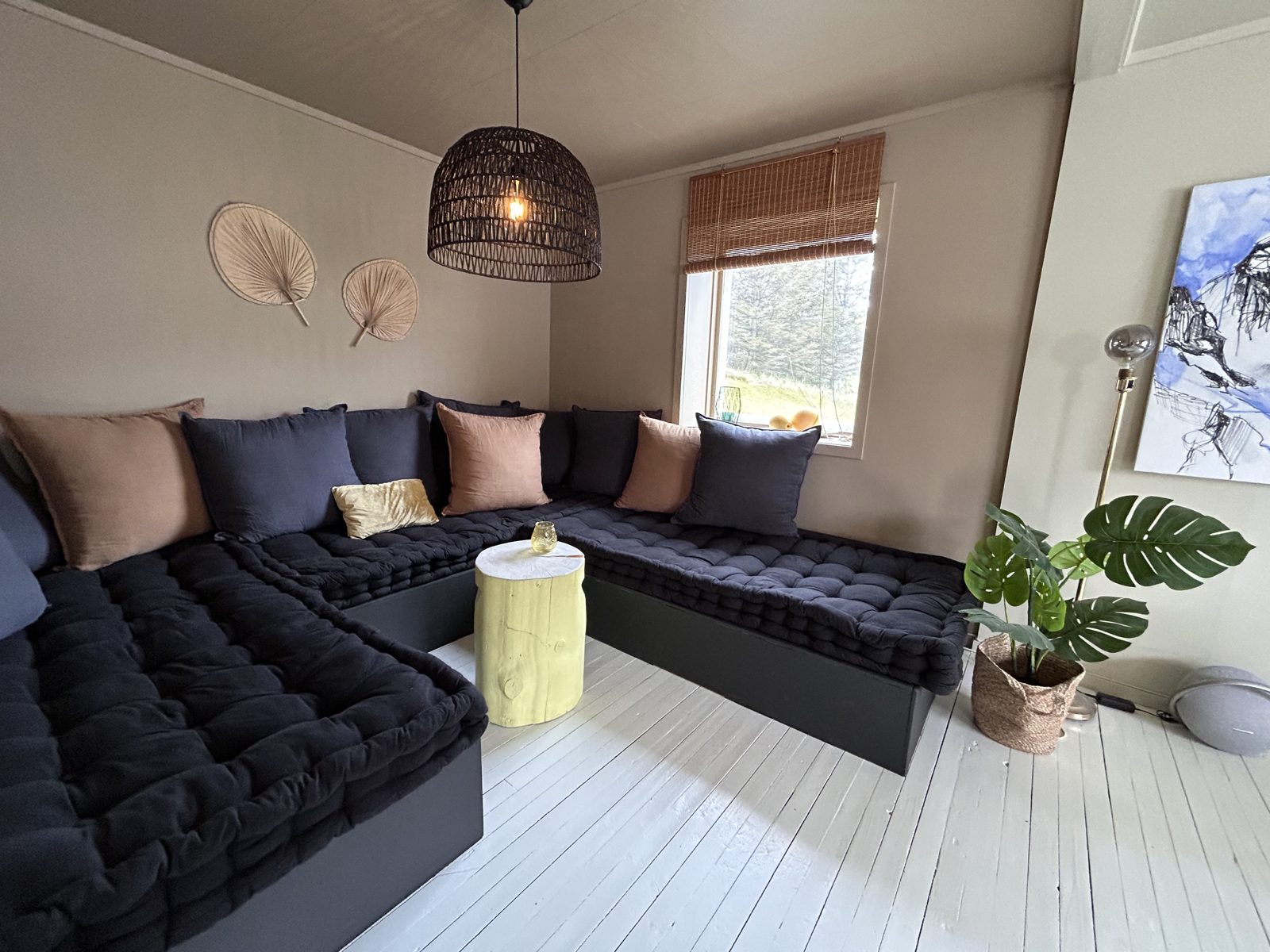 The living room. Photo 6 of 12.