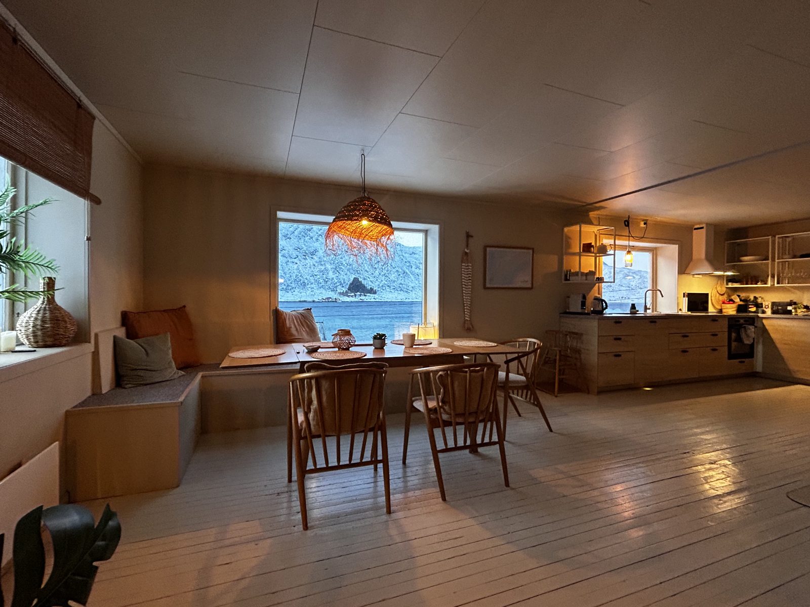 The main kitchen. Photo 8 of 11.