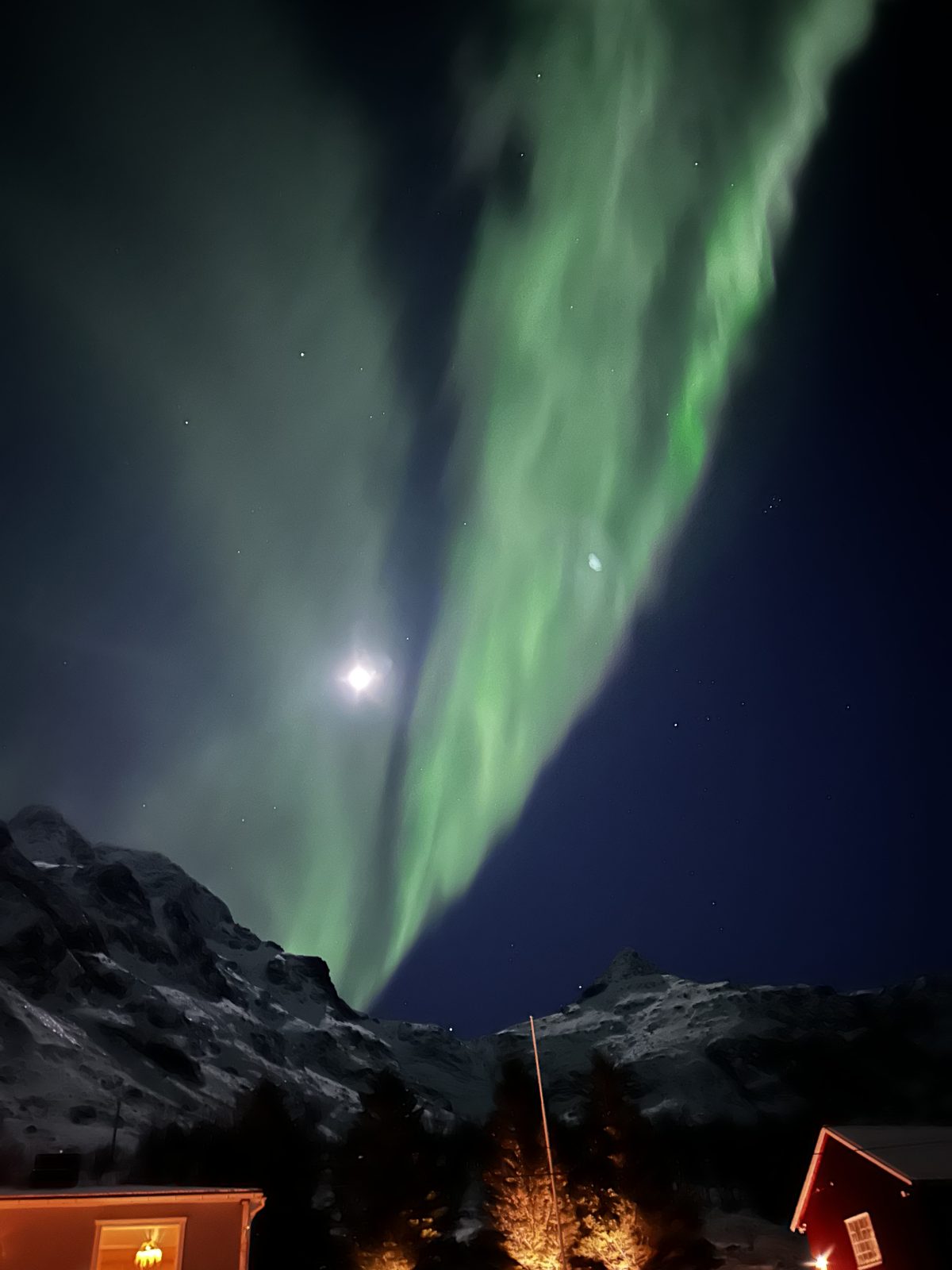 Northern lights photographed from Casa Lofoten (IMG_6535).