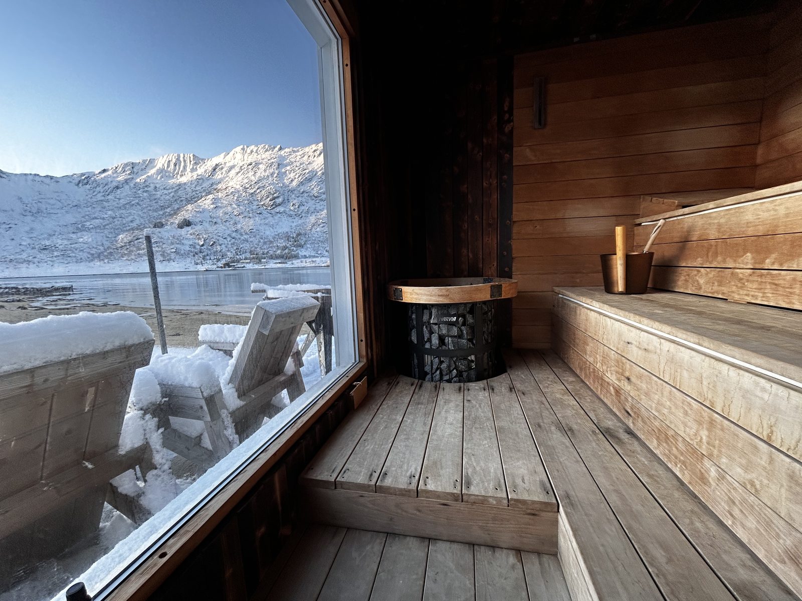 The sauna and the cold plunge at the fjord's edge.