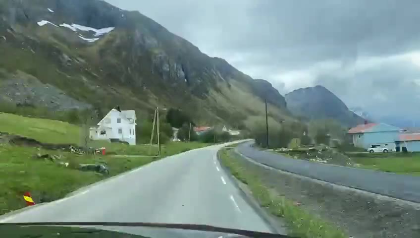 Getting around Lofoten: driving & ferries