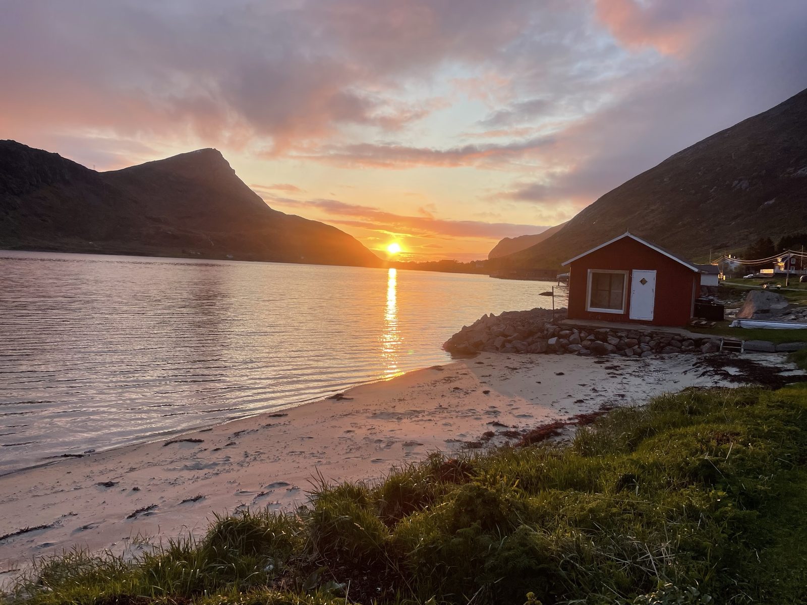 The beach in the midnight sun (IMG_1165).
