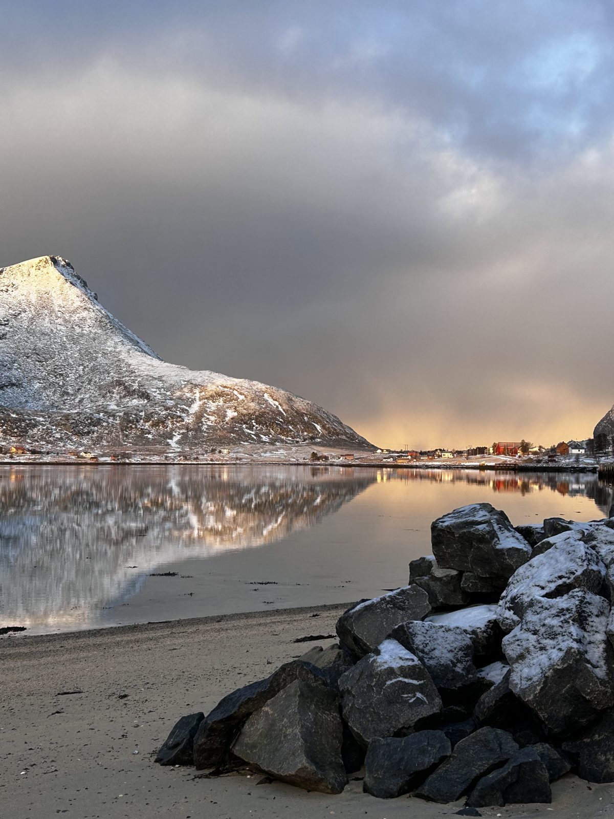 Volandstind in January light.