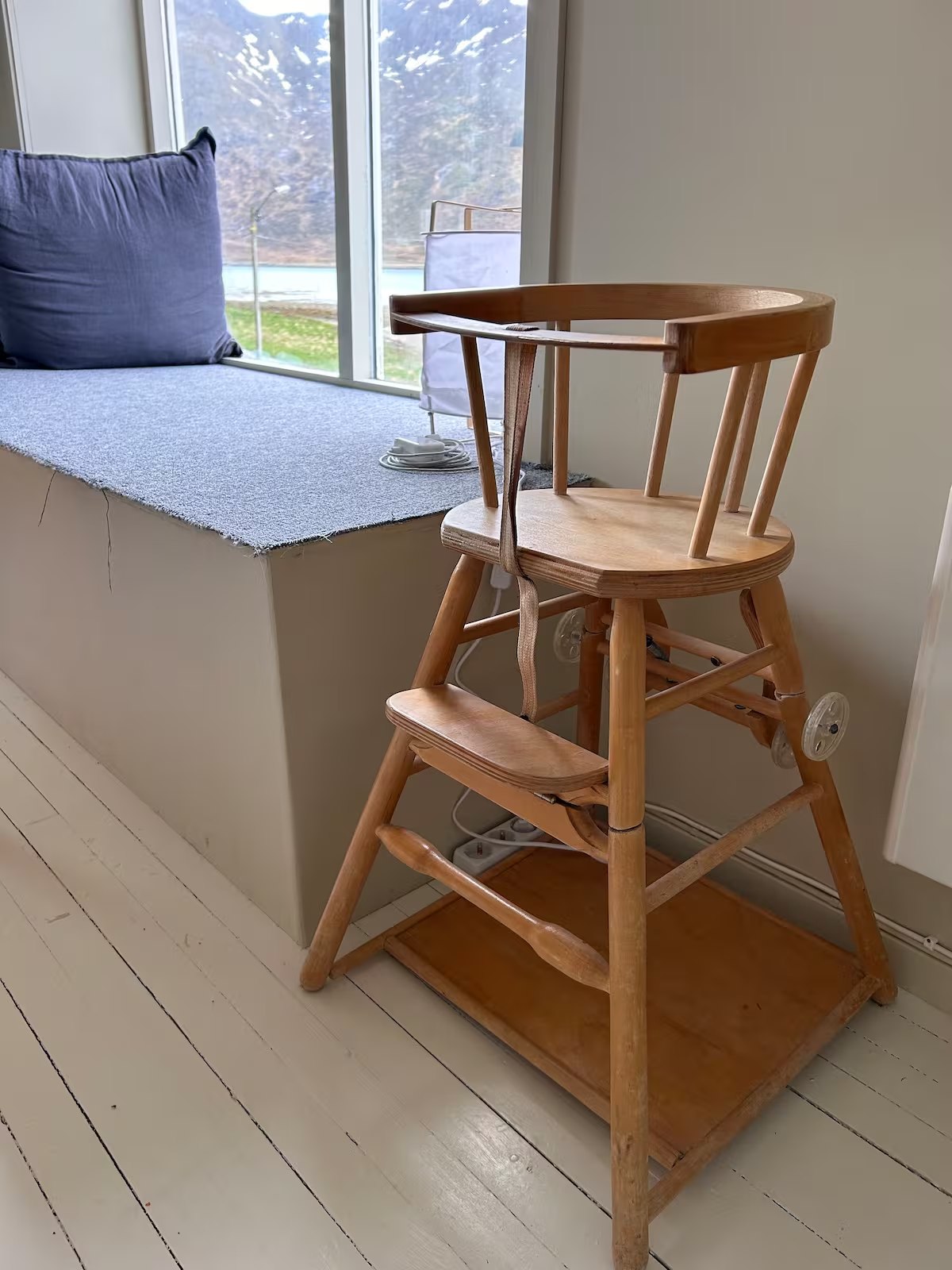 Utilities, including the high chair.