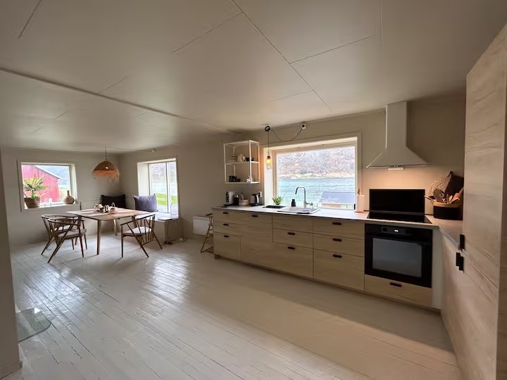 The main kitchen. Photo 2 of 11.