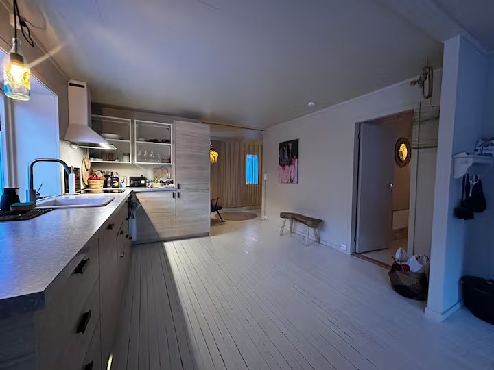The main kitchen. Photo 3 of 11.