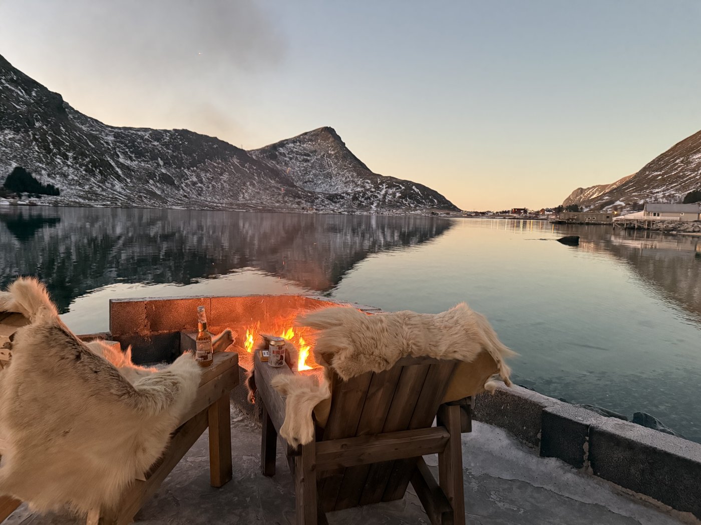 The fire pit, with Volandstind in the background.