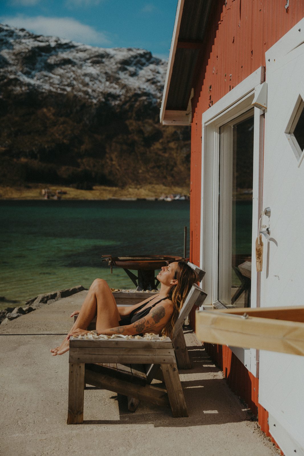 Morning by the dock between the sauna and the beach.